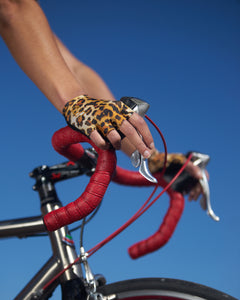Cycling gloves in Signature Leopard print